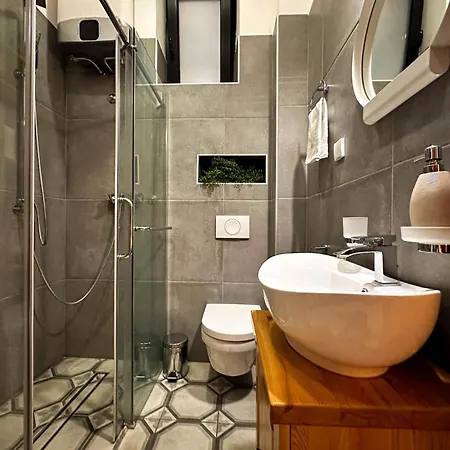 Friends Loft With Terrace & River View Old Town * Belgrad