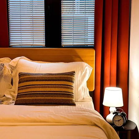 Friends Loft With Terrace & River View Old Town Apartmán *